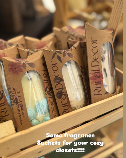 Rural Decor Wax candle Fragrance Sachets for indoor spaces in Display