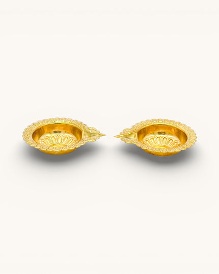 Brass Lightweight Round Flower-Shaped Diya - Set of 2