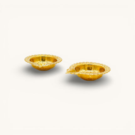 Brass Lightweight Round Flower-Shaped Diya - Set of 2